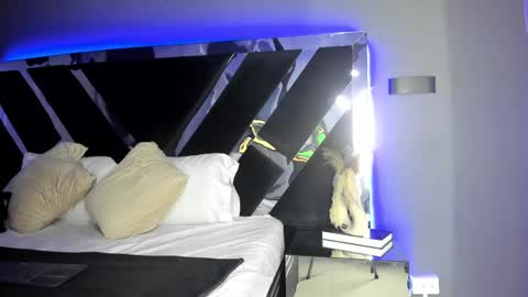 Snapshot of amarettho chatting on March 12, 11:09 am Emily online show from March 12, 11:09 am