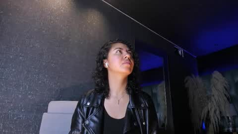 Snapshot of amarettho chatting on October 12, 12:04 pm Emily online show from October 12, 12:04 pm