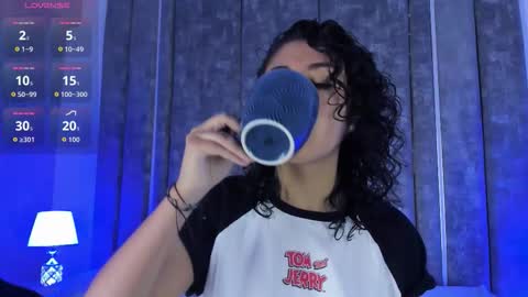 Snapshot of amarettho chatting on October 20, 11:21 am Emily online show from October 20, 11:21 am