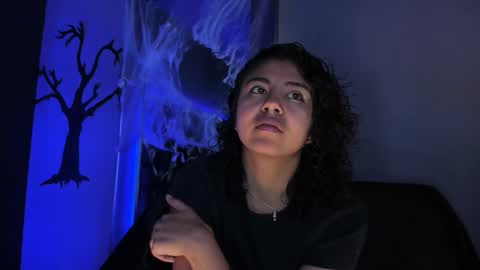 Snapshot of amarettho chatting on October 26, 12:22 pm Emily online show from October 26, 12:22 pm