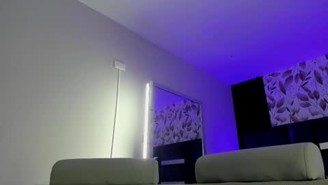 Snapshot of amarettho chatting on November 5, 10:37 am Emily online show from November 5, 10:37 am