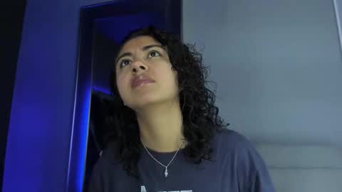 Snapshot of amarettho chatting on November 10, 2:05 pm Emily online show from November 10, 2:05 pm