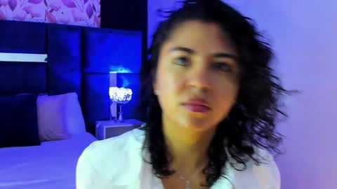 Snapshot of amarettho chatting on November 23, 11:43 am Emily online show from November 23, 11:43 am