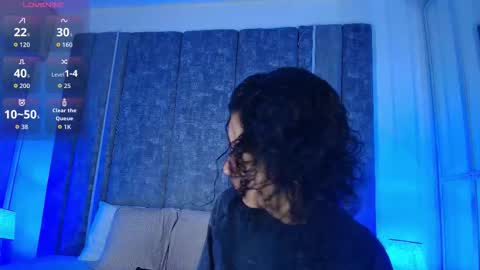 Snapshot of amarettho chatting on December 15, 11:14 am Emily online show from December 15, 11:14 am