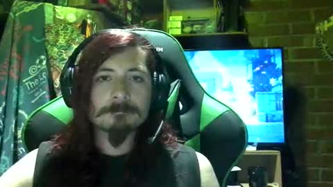 Snapshot of amaru_bf_experience chatting on November 13, 1:37 am Amaru online show from November 13, 1:37 am