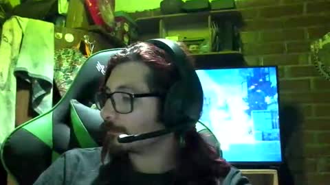 Snapshot of amaru_bf_experience chatting on November 16, 1:55 am Amaru online show from November 16, 1:55 am