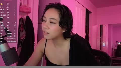 Snapshot of amateuroras chatting on February 23, 3:15 am leash online show from February 23, 3:15 am