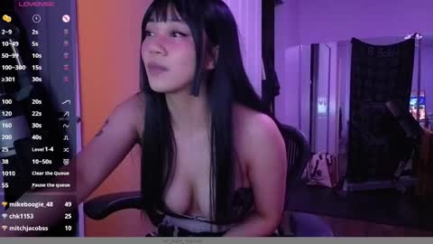 leash online show from April 11, 4:39 am