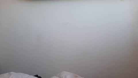 Snapshot of amatuercouple668922 chatting on April 7, 12:05 pm Petruss s Csabesztoo online show from April 7, 12:05 pm