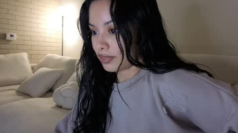 Snapshot of amaya_floress chatting on May 31, 7:37 am amaya_floress online show from May 31, 7:37 am