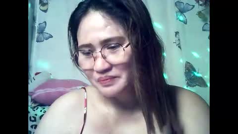 amazing angel online show from April 10, 6:56 pm