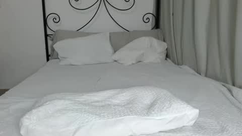 amazingsexygirl online show from March 12, 1:01 am