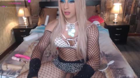 Snapshot of amazingsharlot chatting on March 3, 4:56 pm Sharlot online show from March 3, 4:56 pm