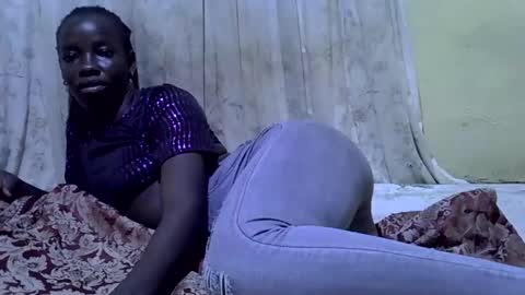 amazon_girl03 online show from October 24, 6:59 pm