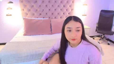Snapshot of ambar___x chatting on February 13, 12:45 pm Ambar online show from February 13, 12:45 pm