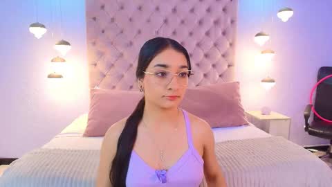 Snapshot of ambar___x chatting on February 16, 1:51 pm Ambar online show from February 16, 1:51 pm