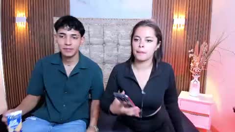 Ambar and Camilo  online show from July 14, 12:44 pm