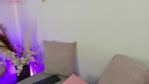 Ambar online show from November 25, 4:01 am