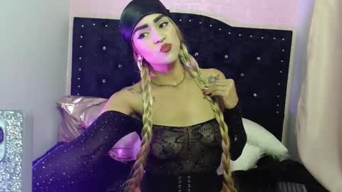 ambar rouxee online show from January 13, 9:42 pm