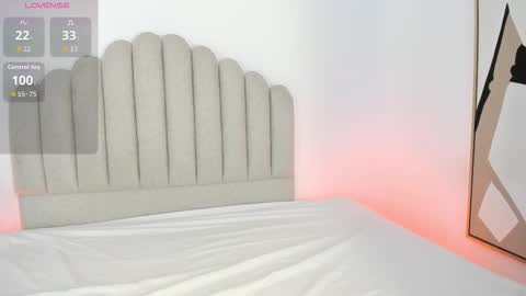 ambarevans_ online show from November 27, 11:45 am