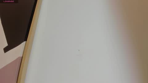 ambarevans_ online show from January 13, 11:59 am