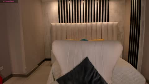 Ambar  online show from April 9, 11:04 am