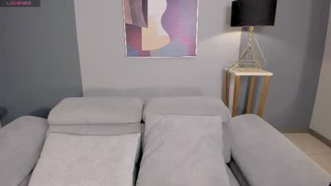 Snapshot of ambarjames_ chatting on July 11, 10:51 am Ambar online show from July 11, 10:51 am