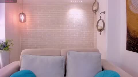 Snapshot of ambarjames_ chatting on July 14, 8:03 pm Ambar online show from July 14, 8:03 pm