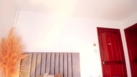 Amber Davis online show from December 14, 5:58 pm