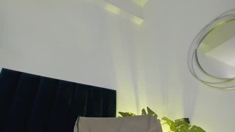 Amber Davis online show from December 20, 9:28 pm