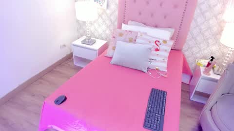 Snapshot of amber__ferrera chatting on February 18, 7:43 pm amber ferrera online show from February 18, 7:43 pm