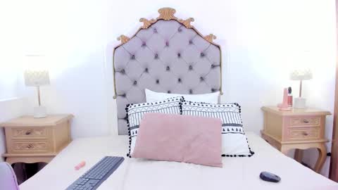 Snapshot of amber__ferrera chatting on February 24, 8:18 pm amber ferrera online show from February 24, 8:18 pm