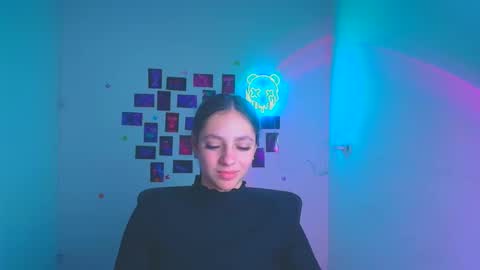 Snapshot of amber__r chatting on April 7, 11:32 am Amber online show from April 7, 11:32 am
