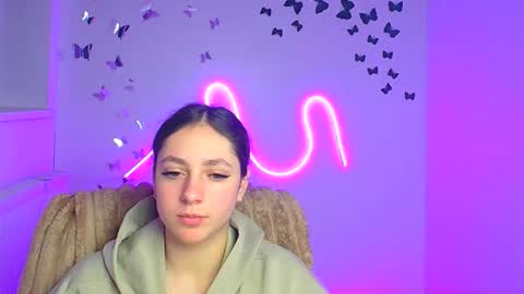 Snapshot of amber__r chatting on April 11, 7:45 am Amber online show from April 11, 7:45 am