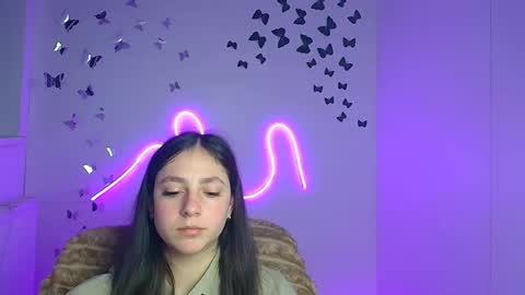Snapshot of amber__r chatting on April 18, 7:07 pm Amber online show from April 18, 7:07 pm