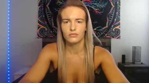 Amber online show from October 5, 2:59 pm