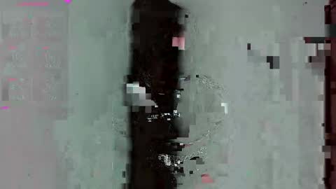 Snapshot of amber_bailey01 chatting on April 6, 1:58 am Luu online show from April 6, 1:58 am