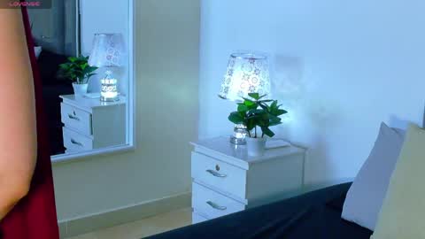 amber_bull online show from April 11, 3:44 am