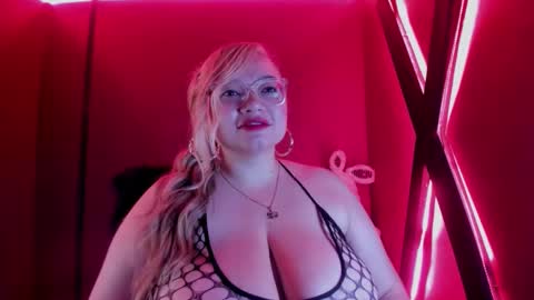 amber_bunnyx online show from October 22, 3:29 am