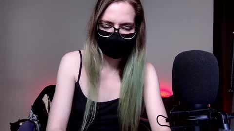 Snapshot of amber_candyfloss chatting on December 5, 5:15 am Amber non-nude model online show from December 5, 5:15 am