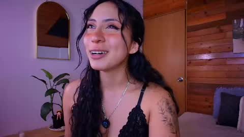 Snapshot of amber_curly chatting on June 24, 9:14 pm amber_curly online show from June 24, 9:14 pm