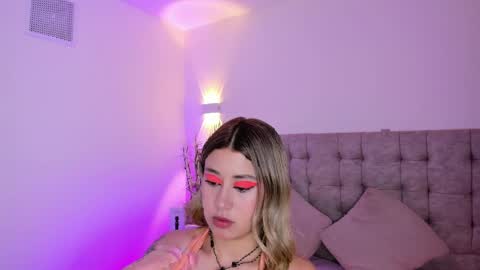 amber_palmer online show from April 24, 8:44 pm