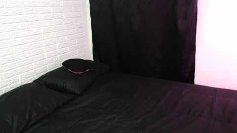 Snapshot of amber_rouss chatting on December 29, 1:34 am ROUSS online show from December 29, 1:34 am