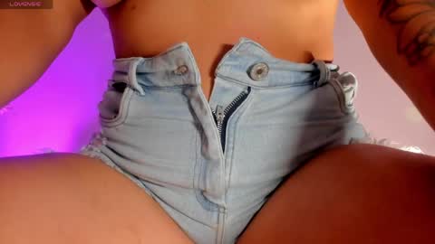 Amber Collins online show from April 7, 8:42 pm