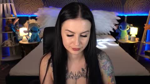 Anna online show from November 22, 2:05 pm