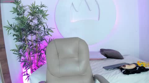 Amber online show from March 25, 12:33 pm