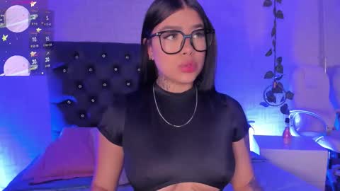 Snapshot of amberr_rousse chatting on February 10, 12:20 pm MISS AMBERR online show from February 10, 12:20 pm