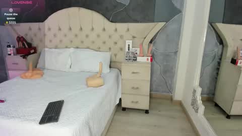 Amber Grey online show from September 22, 6:43 pm