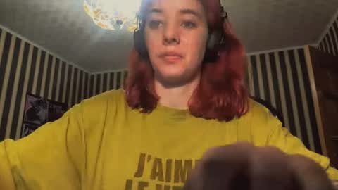 amberrrdolll online show from May 3, 12:49 am