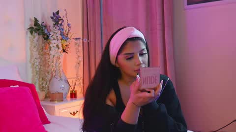 Amberseyes online show from April 22, 4:37 am